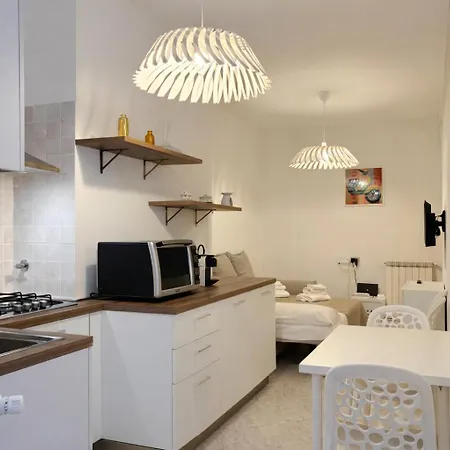 La Casa Di Sally - Silenzioso Bilocale In Centro Apartamento Trieste