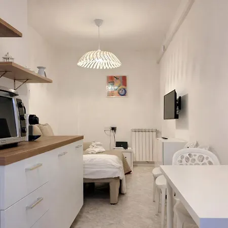 La Casa Di Sally - Silenzioso Bilocale In Centro Apartamento